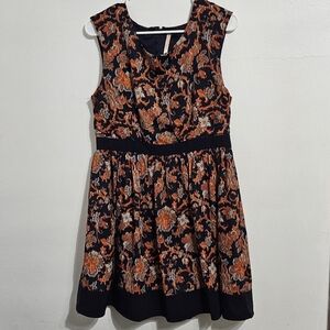 Poema Fit and Flare Fall Floral Dress. Size Large.